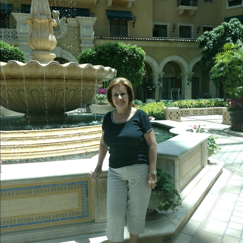Meet your Posher, Sherry